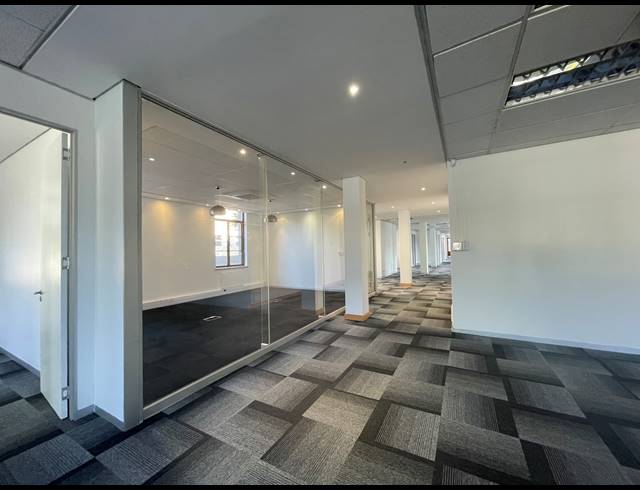 489M² OFFICE TO LET IN SANDTON CENTRAL